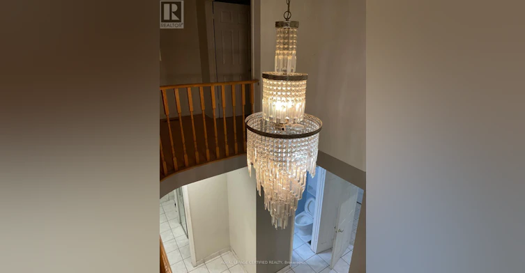 UPPER-211 Macedonia Crescent, Mississauga, ON, L5B 3R8 - 11