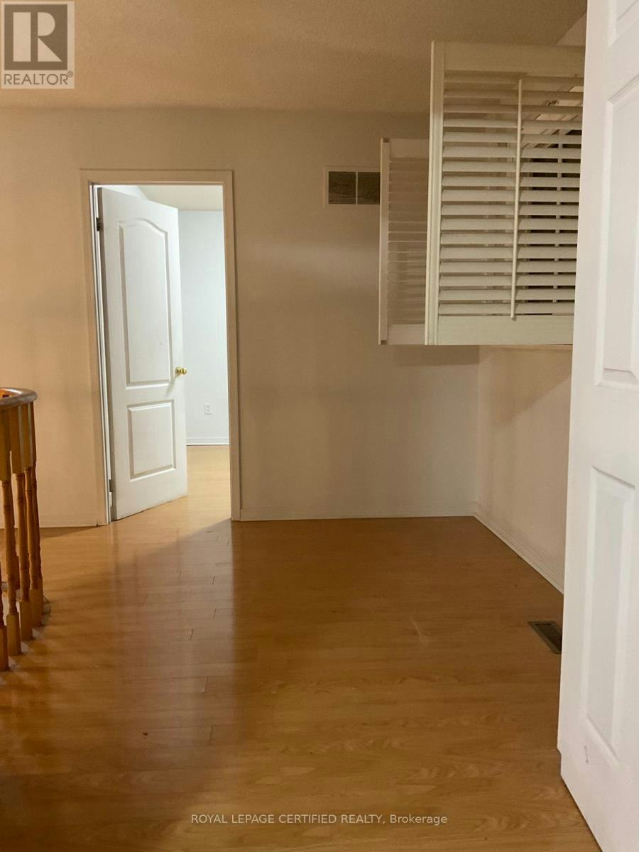 UPPER-211 Macedonia Crescent, Mississauga, ON, L5B 3R8 - 32