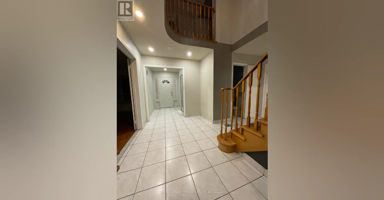 UPPER-211 Macedonia Crescent, Mississauga, ON, L5B 3R8 - 9