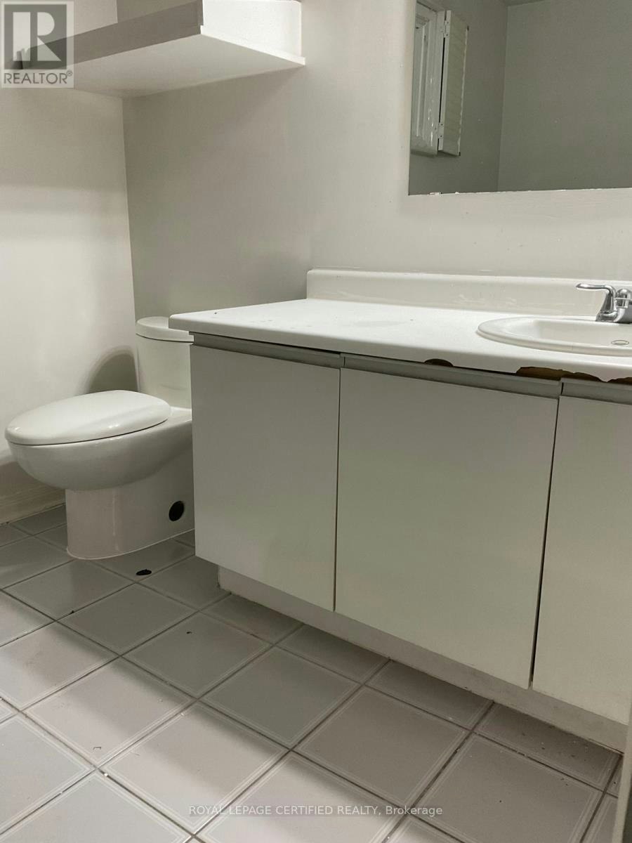 UPPER-211 Macedonia Crescent, Mississauga, ON, L5B 3R8 - 26
