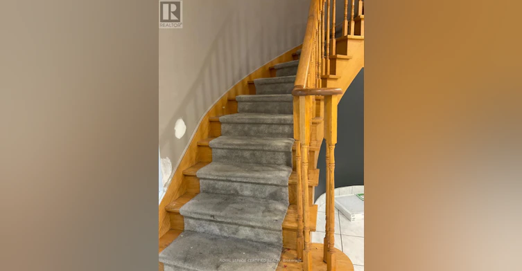 UPPER-211 Macedonia Crescent, Mississauga, ON, L5B 3R8 - 10