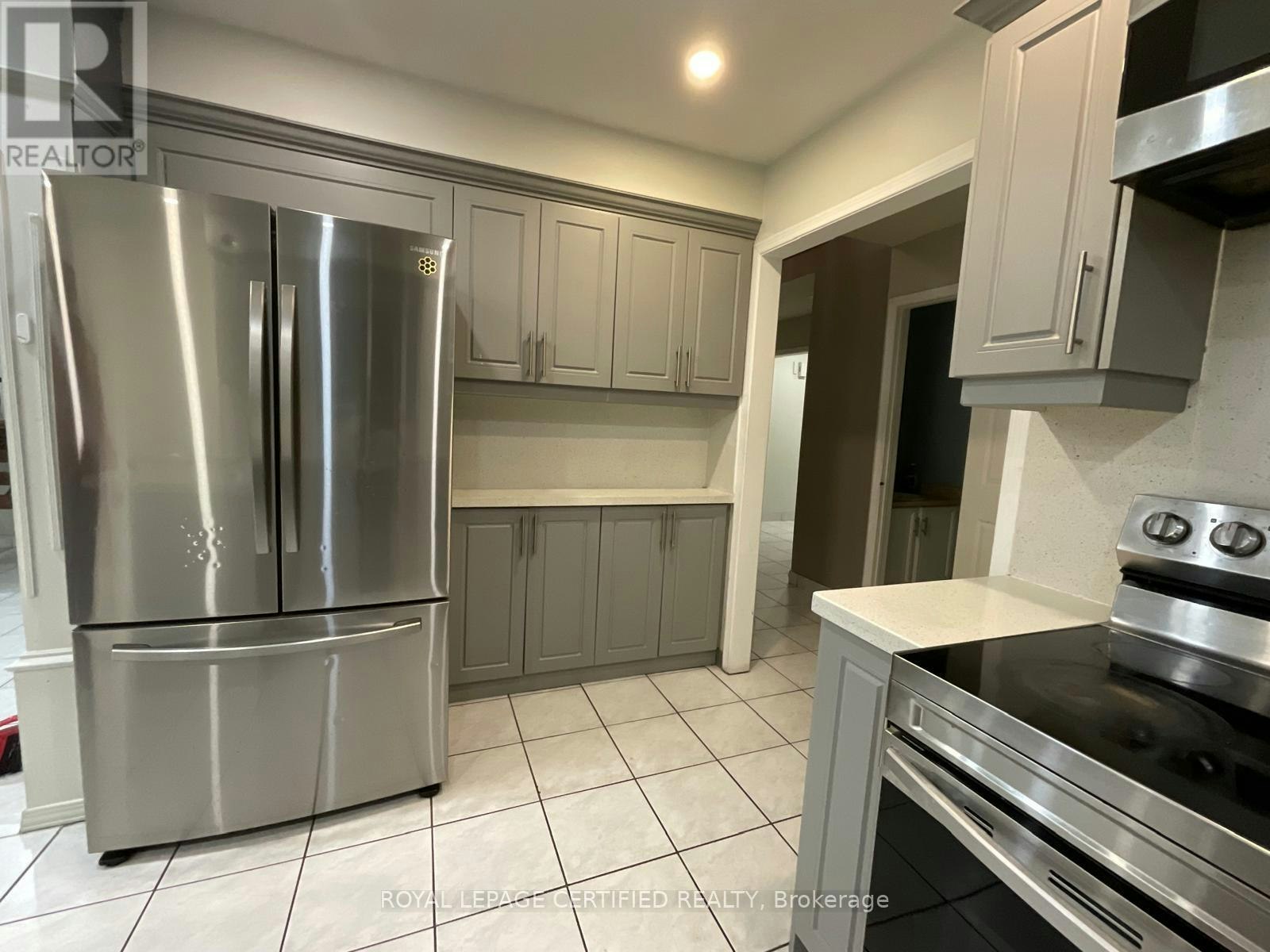 UPPER-211 Macedonia Crescent, Mississauga, ON, L5B 3R8 - 5