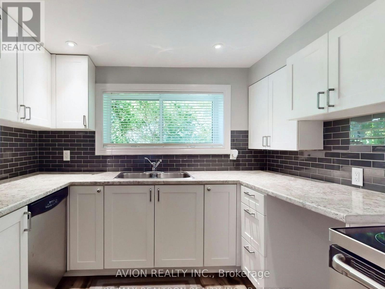 BSMT-868 Roundelay Drive, Oshawa, ON, L1J 7T9 - 6