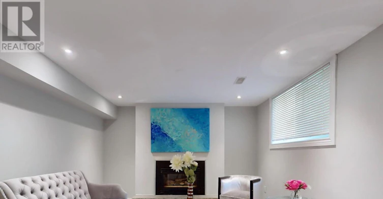 BSMT-868 Roundelay Drive, Oshawa, ON, L1J 7T9 - 2