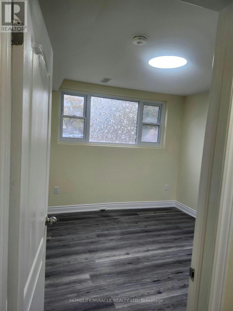 BASEMENT-6 Wall Court, Barrie, ON, L4M 5A4 - 2