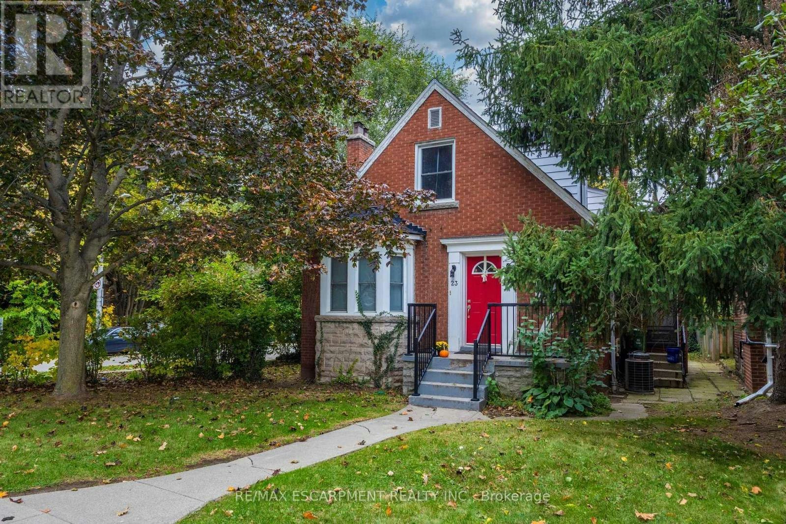 23 Forsyth Avenue S, Hamilton, ON, L8S 2A4