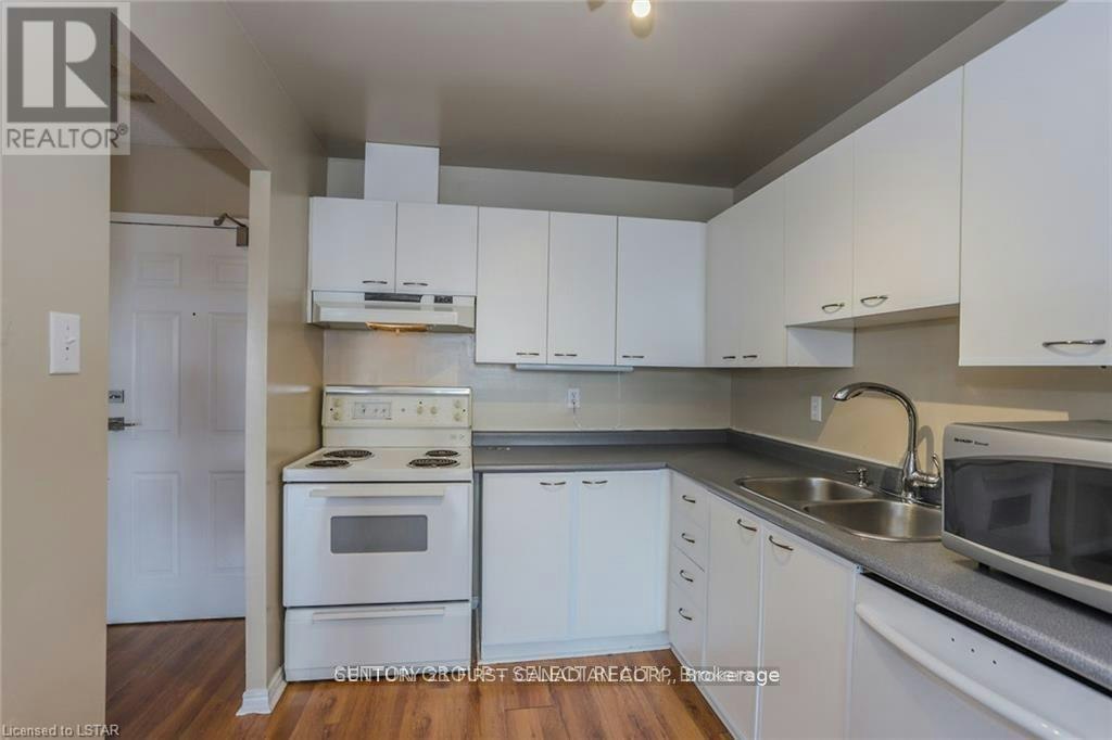 1007-30 Chapman Court, London, ON, N6G 4Y4 - 2