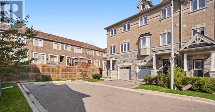 20 Waterstone Way, Whitby, ON, L1M 0M3