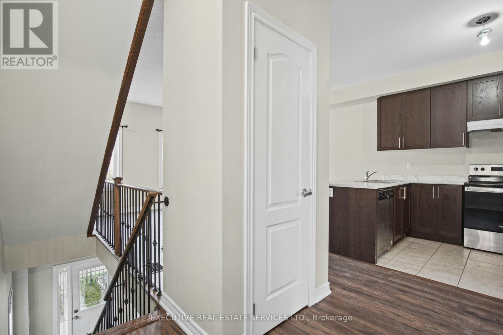20 Waterstone Way, Whitby, ON, L1M 0M3 - 19