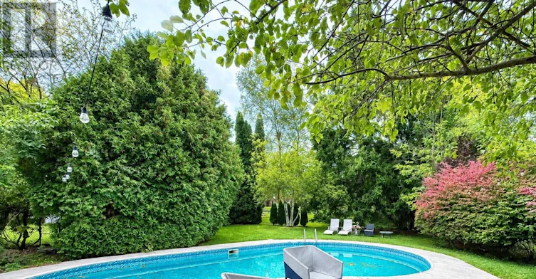 335 Lees Lane, Oakville, ON, L6L 4S4