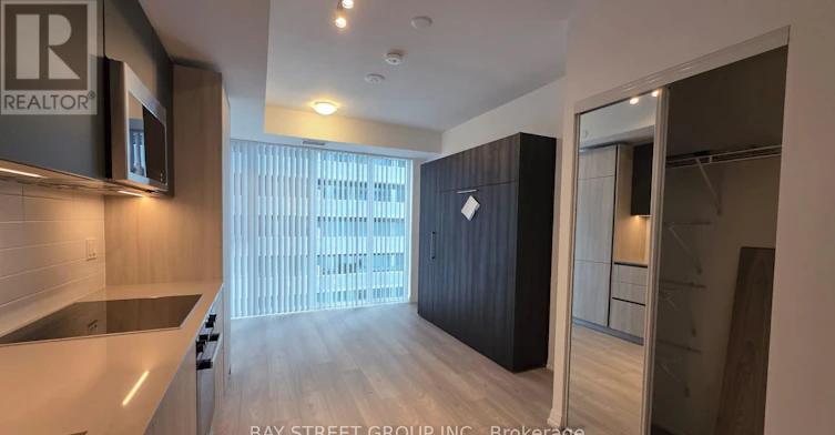 400 King Street W, Toronto, ON, M5V 0X8 - 5