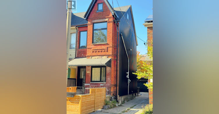 MAIN FLOOR-220 Claremont Street, Toronto, ON, M6J 2N2