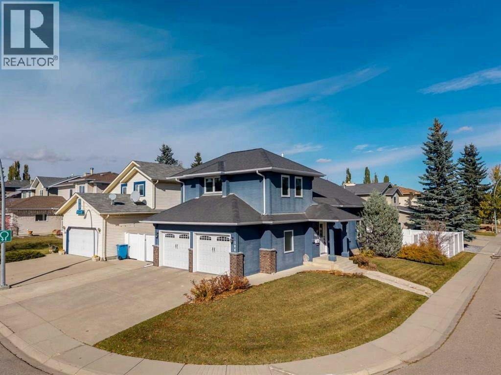 106 Hawkland Place NW, Calgary, AB, T3G 3R8