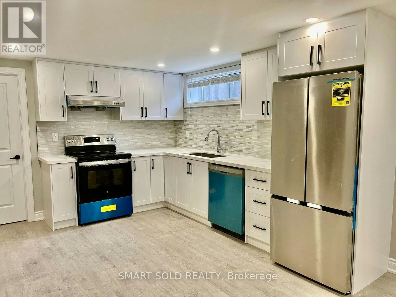 LOWER-228 Silverbirch Drive, Newmarket, ON, L3Y 2Z5 - 2