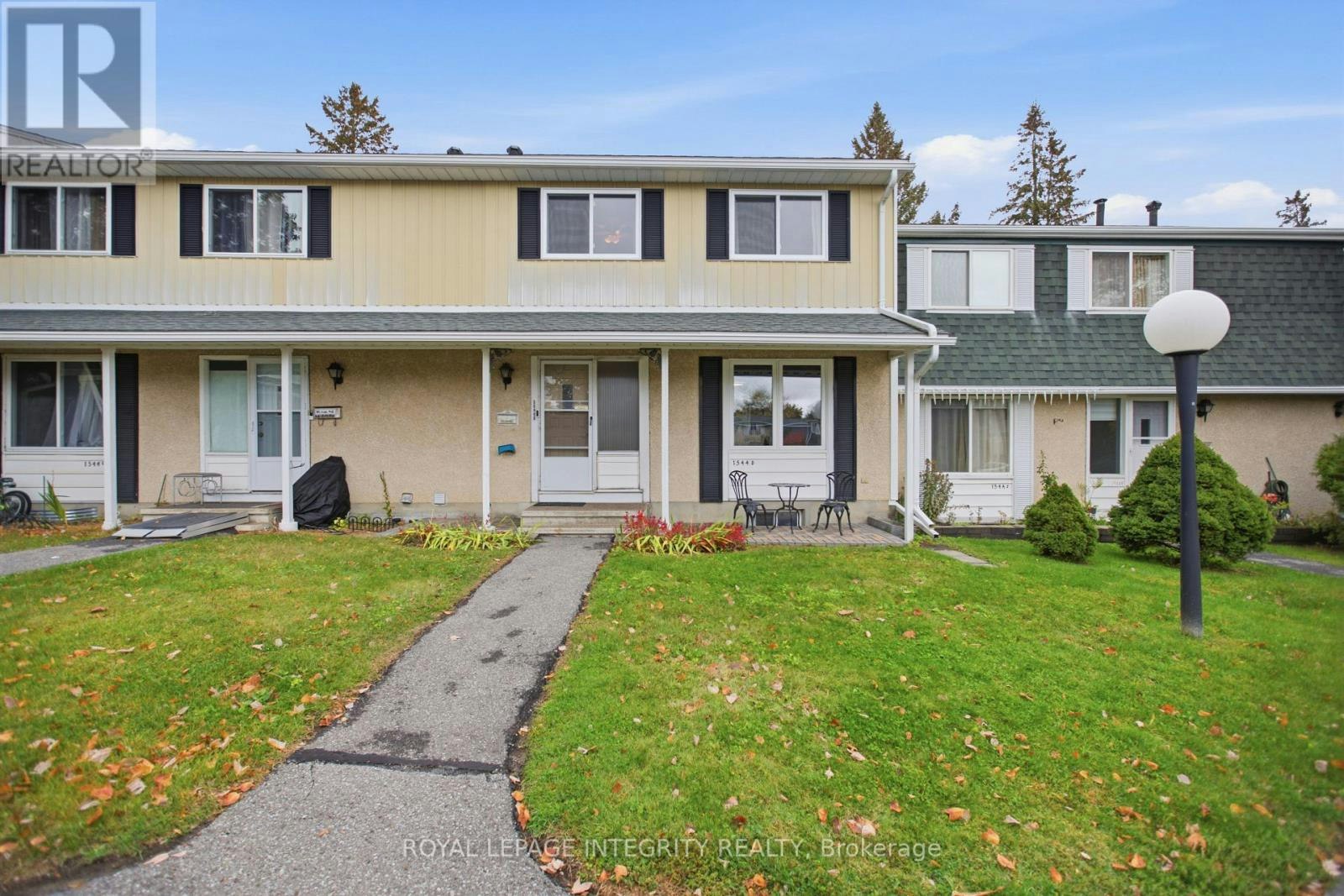 1544D Beaverpond Drive, Ottawa, ON, K1B 3R9
