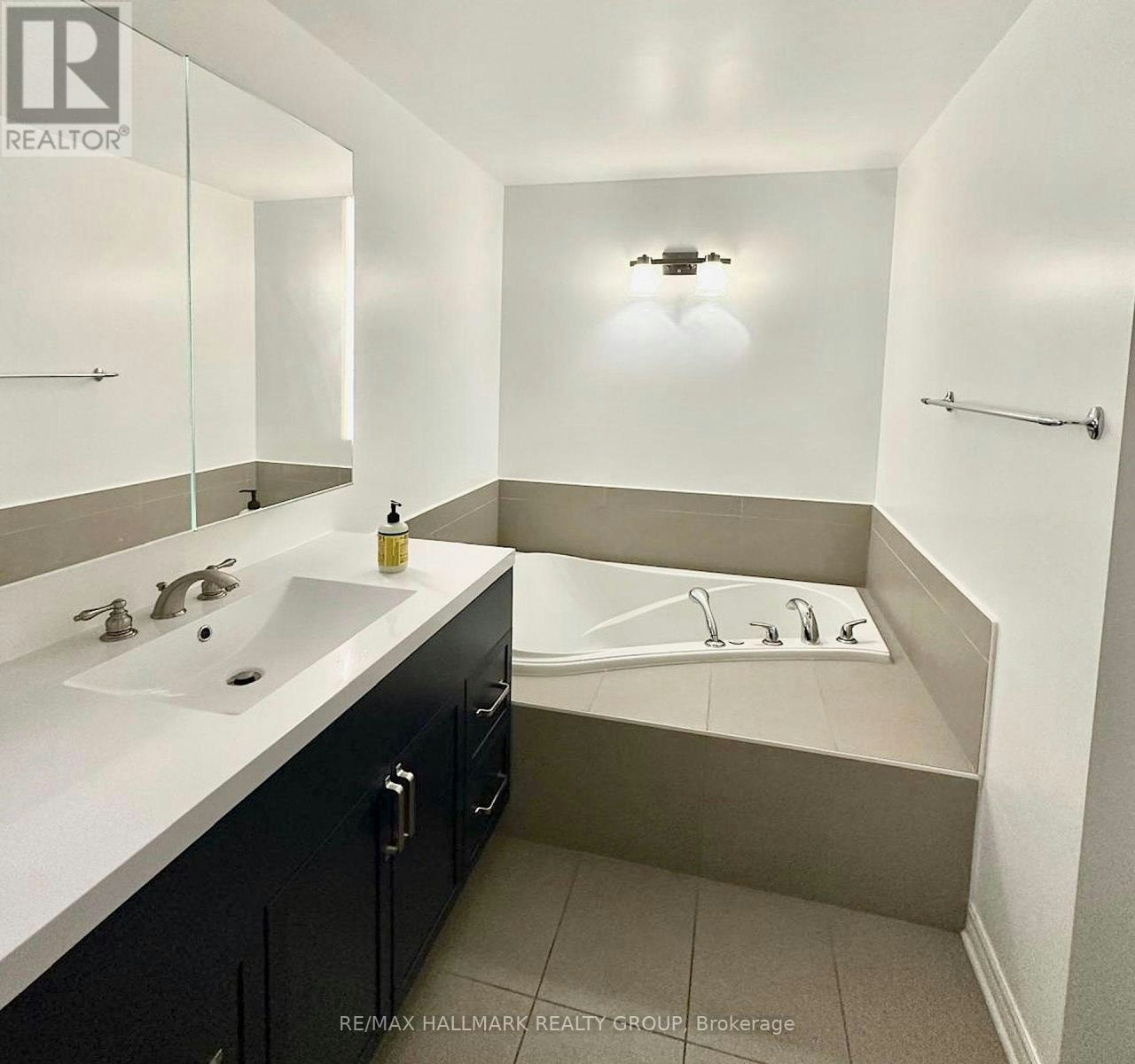 127 Eye Bright Crescent, Ottawa, ON, K1V 2K5 - 7