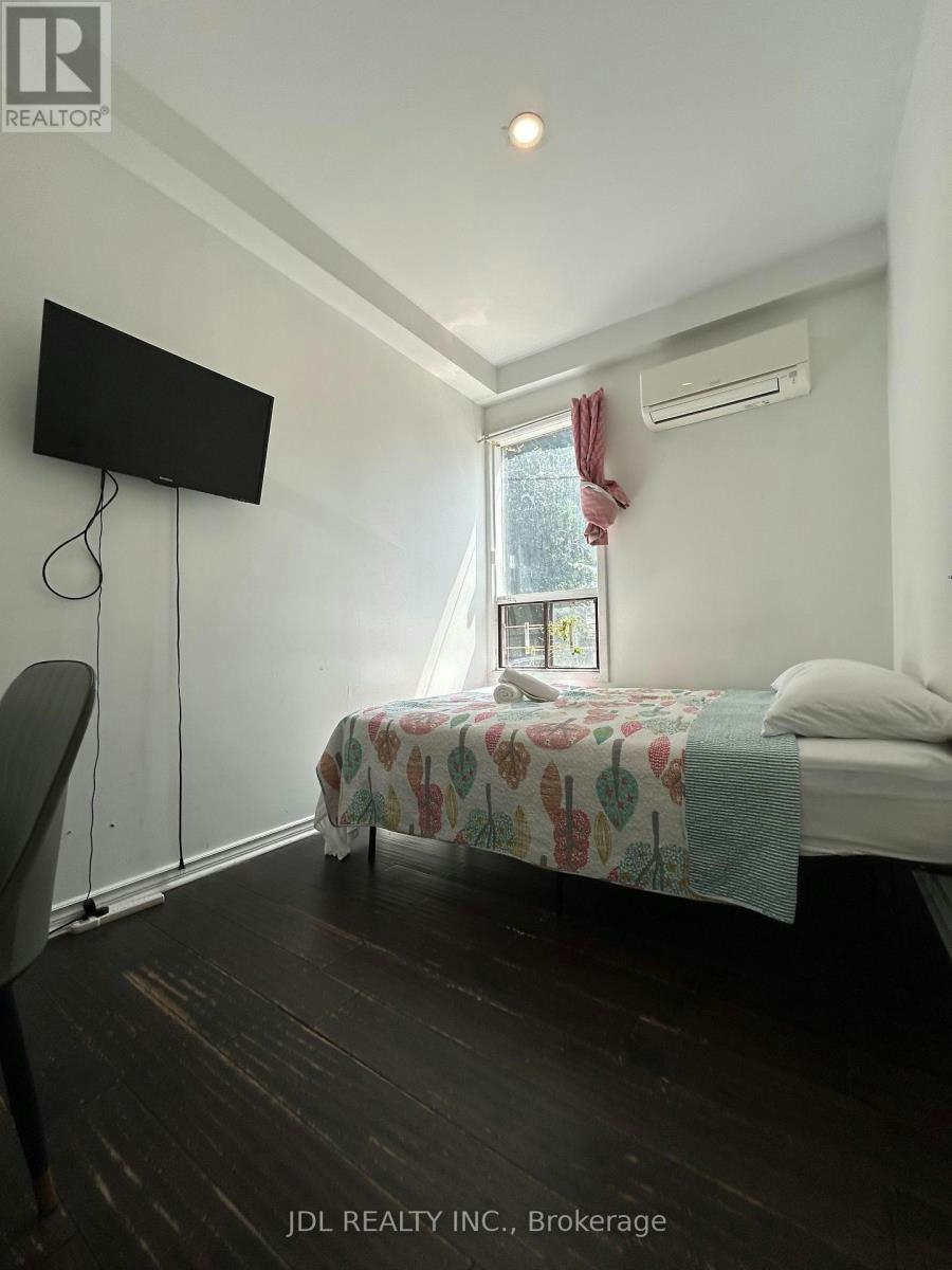NICE Bedroom Main Floor 3 Pembroke St Street, Toronto, ON, M5A 2N6 - 5