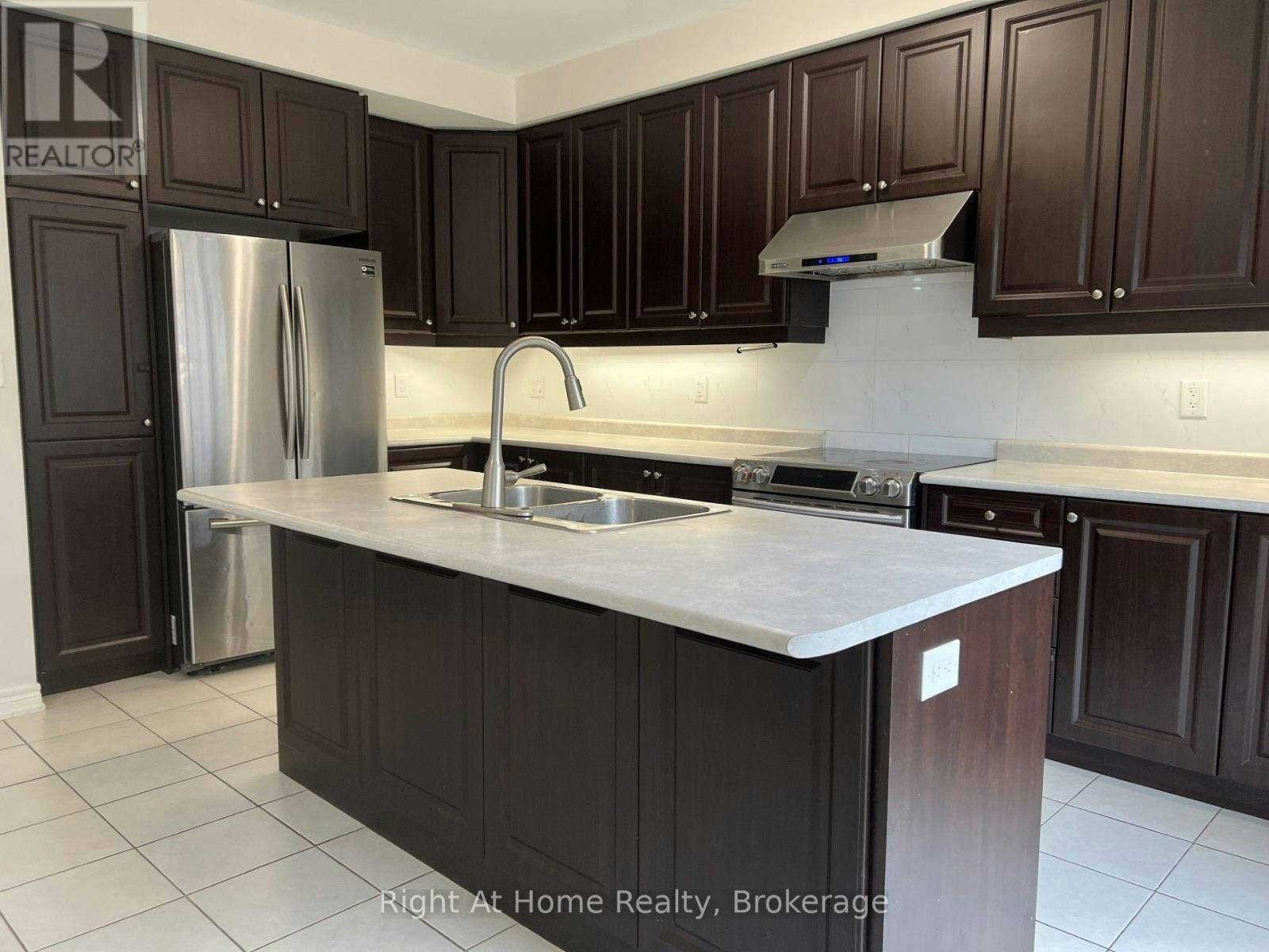 479 George Ryan Avenue, Oakville, ON, L6H 0S5 - 6