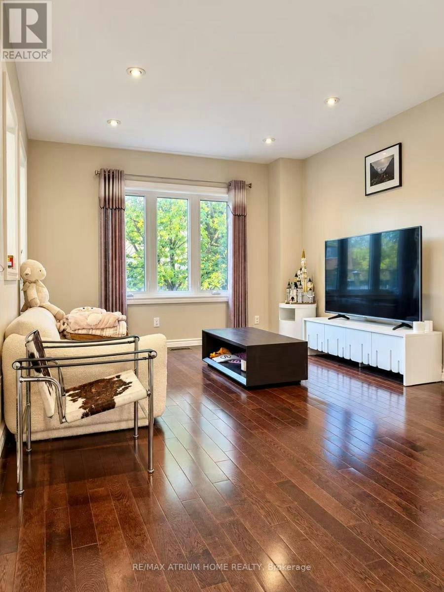MAIN/UPPER-131 Redondo Drive, Vaughan, ON, L4J 7S5 - 3