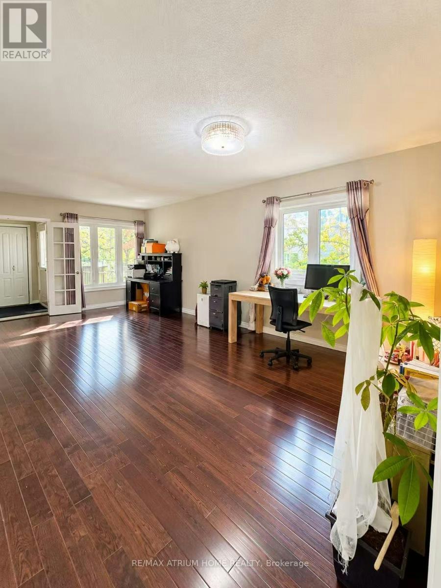 MAIN/UPPER-131 Redondo Drive, Vaughan, ON, L4J 7S5 - 4