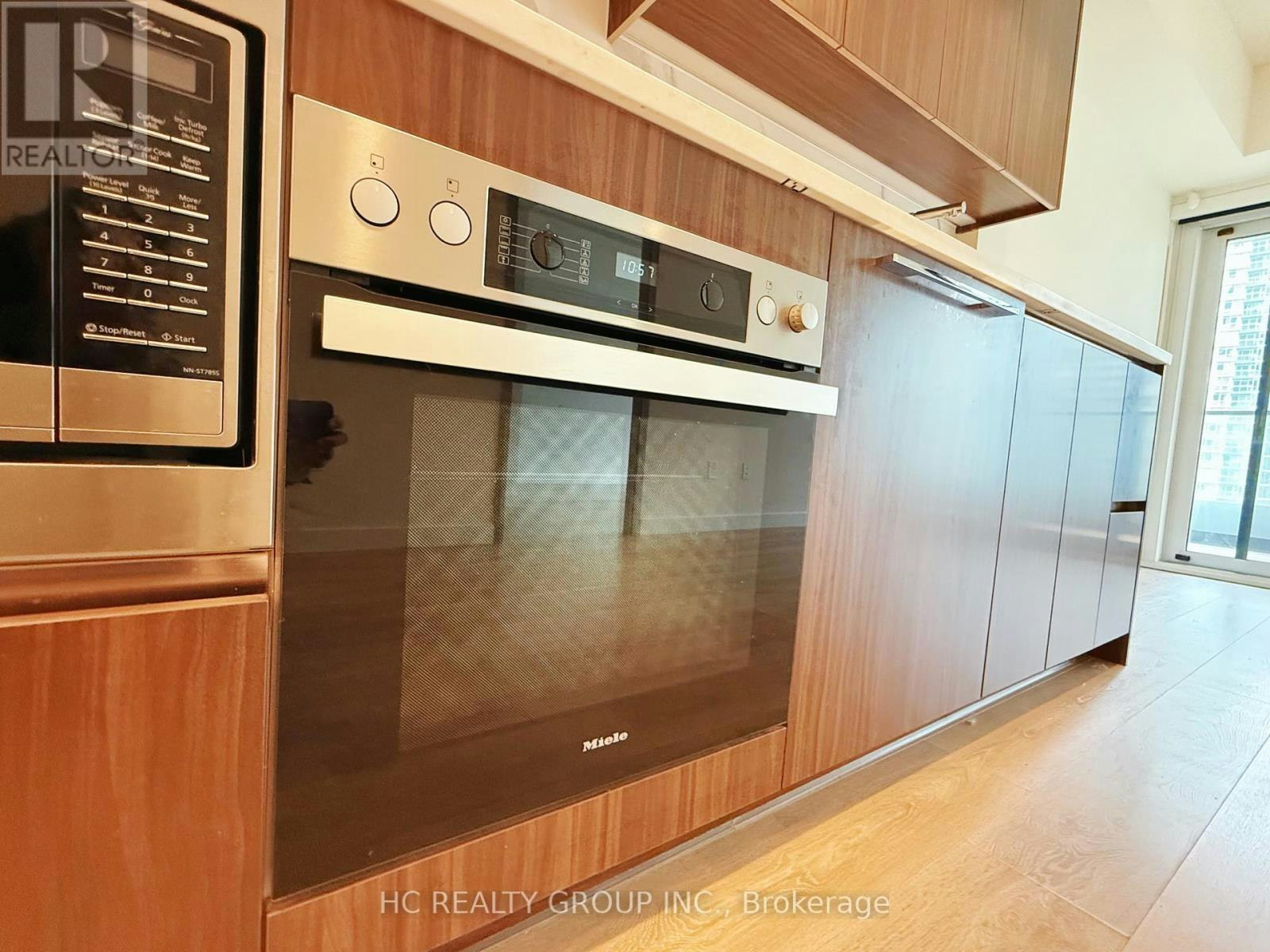 739-1 Concord Cityplace Way, Toronto, ON, M5V 0X3 - 4