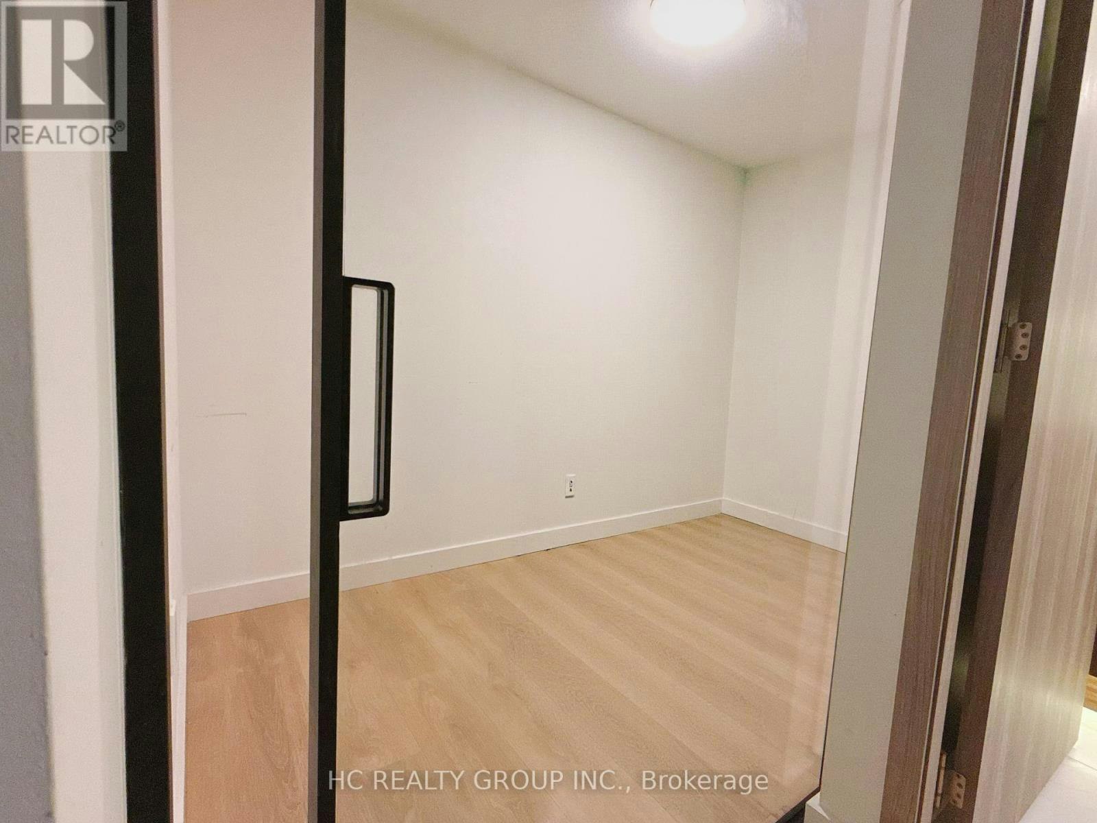 739-1 Concord Cityplace Way, Toronto, ON, M5V 0X3 - 9
