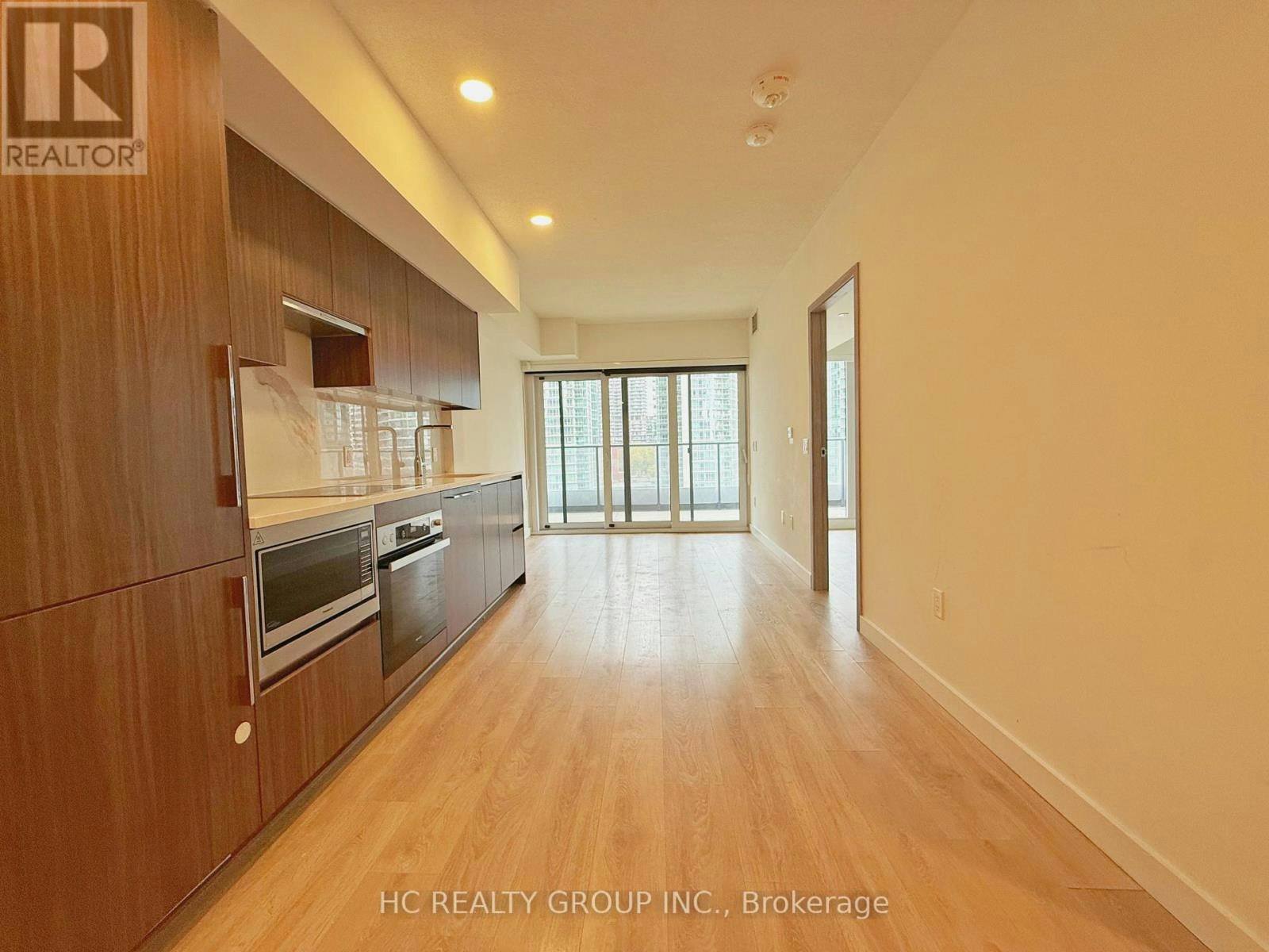 739-1 Concord Cityplace Way, Toronto, ON, M5V 0X3 - 2