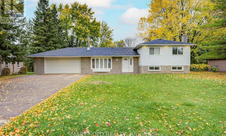 66 Lakeland Crescent