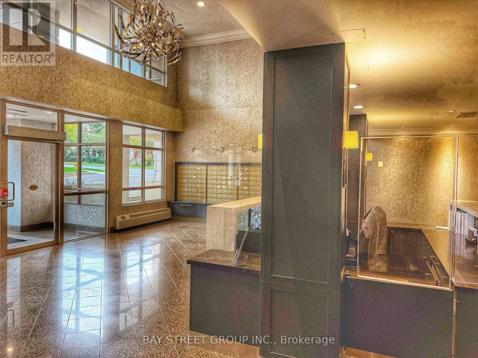 206-2 Clairtrell Road, Toronto, ON, M2N 7H5 - 4
