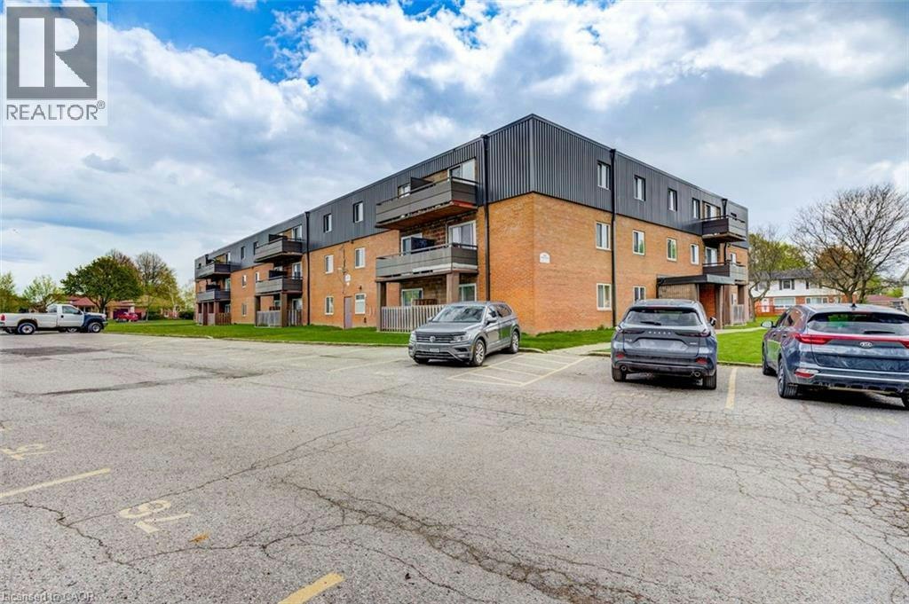 306-390 Admiral Drive, London, ON, N5V 3C2 - 2