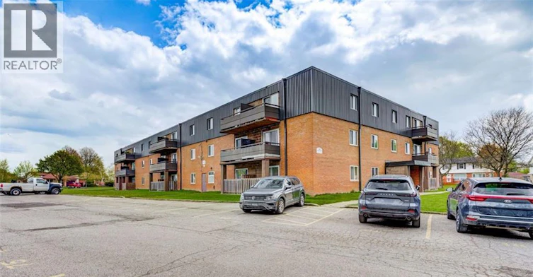 306-390 Admiral Drive, London, ON, N5V 3C2 - 2