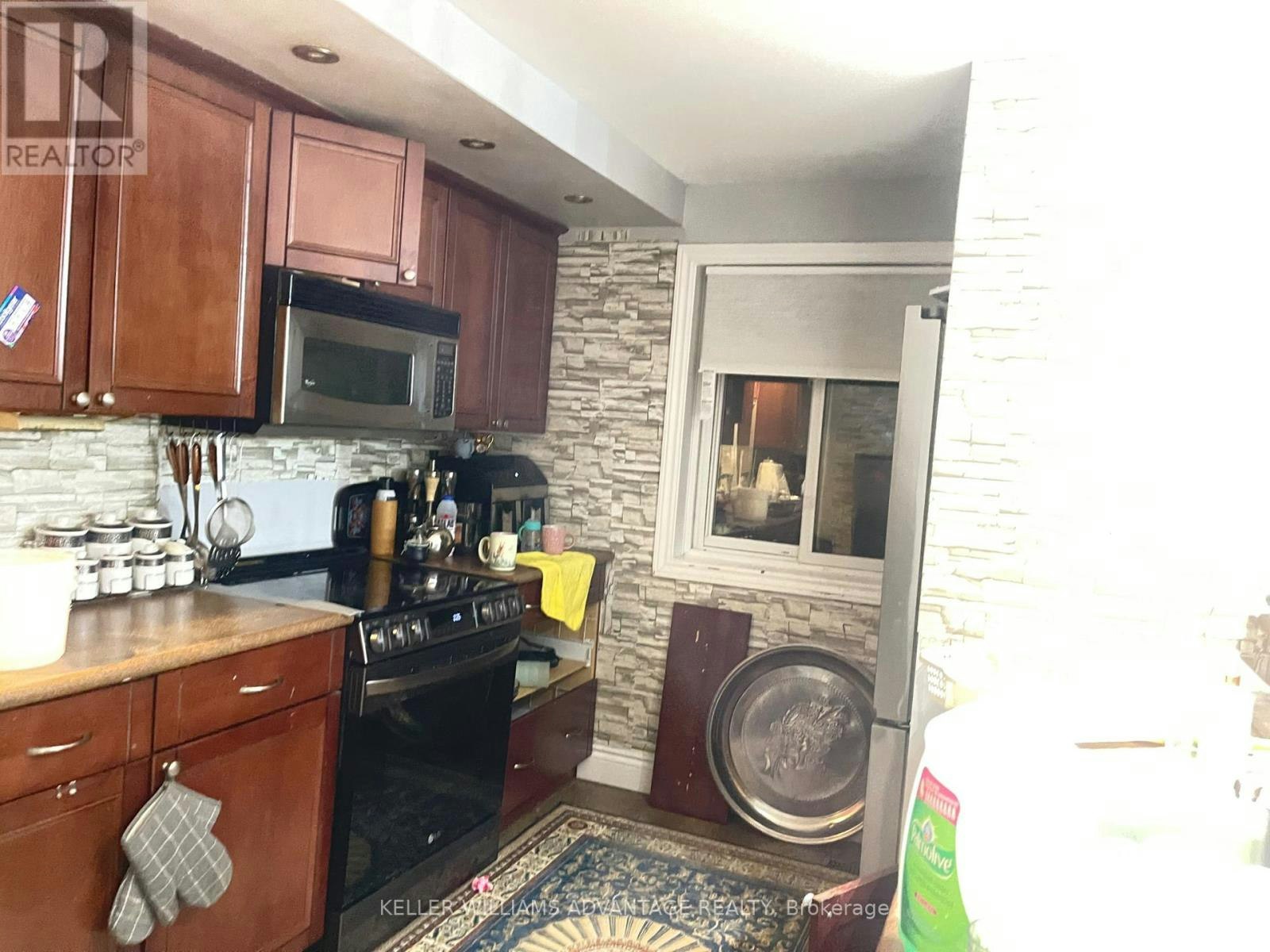 198 Twyn Rivers Drive, Pickering, ON, L1V 1E4 - 7
