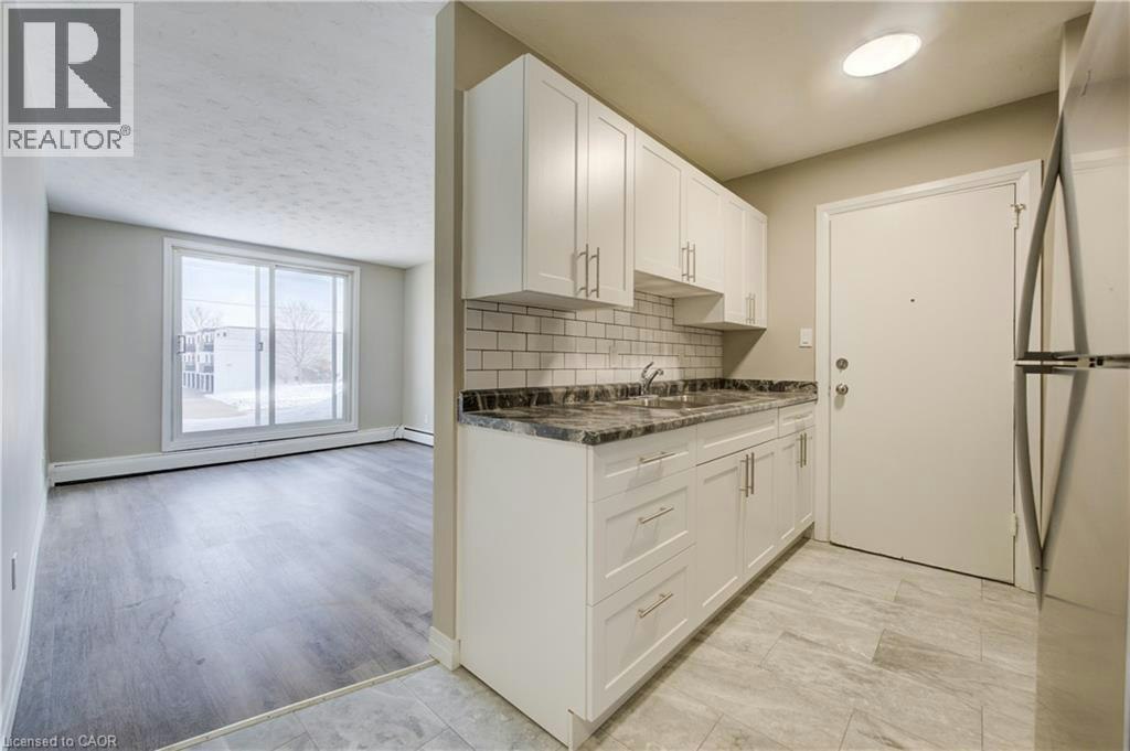 24-82 Elgin Street S, Cambridge, ON, N1R 5G5 - 6