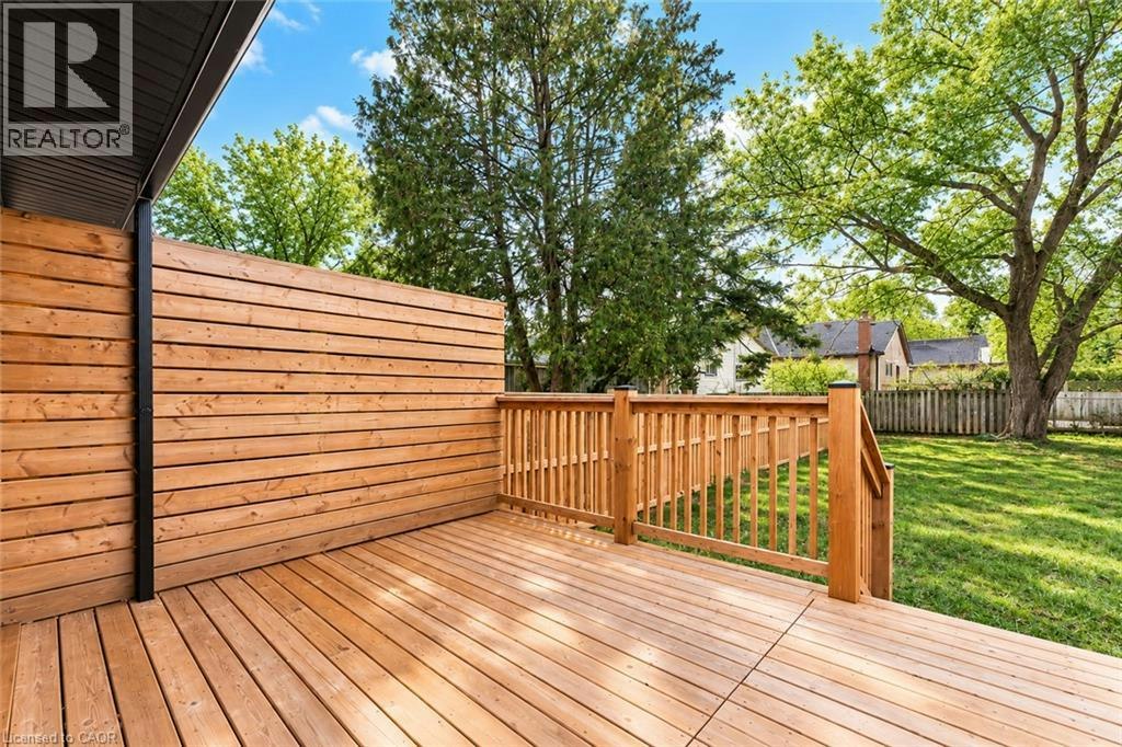 Upper-174 Roxborough Avenue, Hamilton, ON, L8E 1S5 - 17