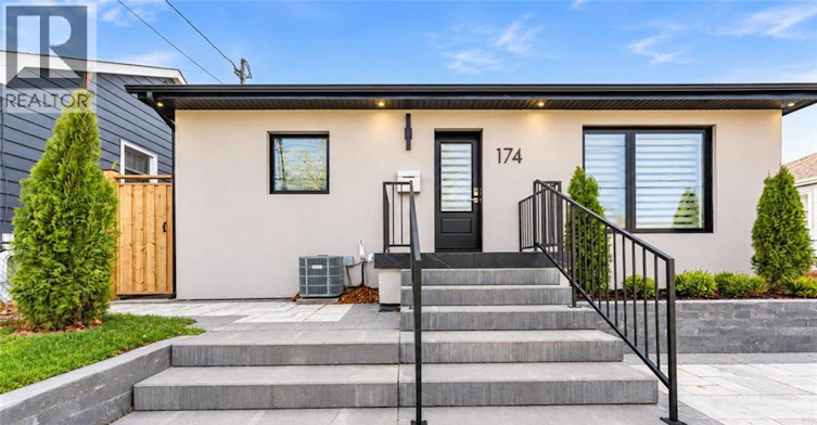 Upper-174 Roxborough Avenue, Hamilton, ON, L8E 1S5 - 2