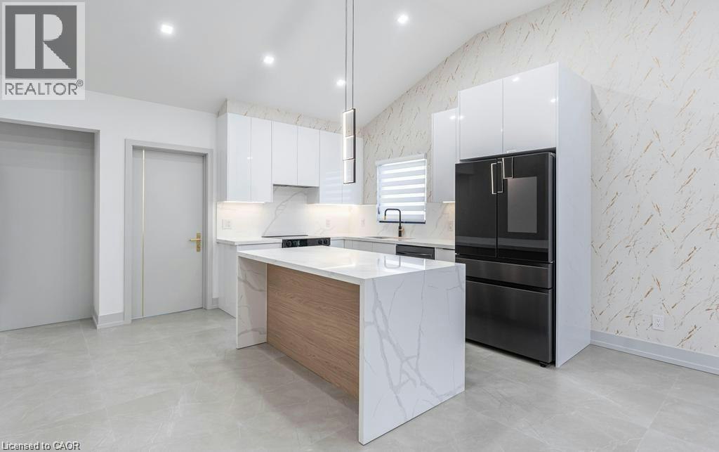Upper-174 Roxborough Avenue, Hamilton, ON, L8E 1S5 - 6