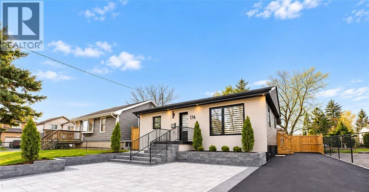 Upper-174 Roxborough Avenue, Hamilton, ON, L8E 1S5