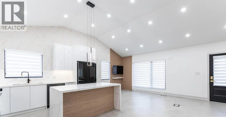 Upper-174 Roxborough Avenue, Hamilton, ON, L8E 1S5 - 4