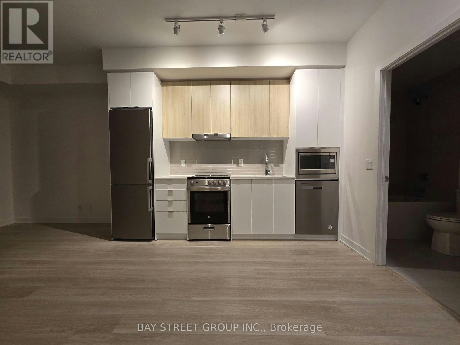 1806B-50 Upper Mall Way, Vaughan, ON, L4J 0L7 - 4