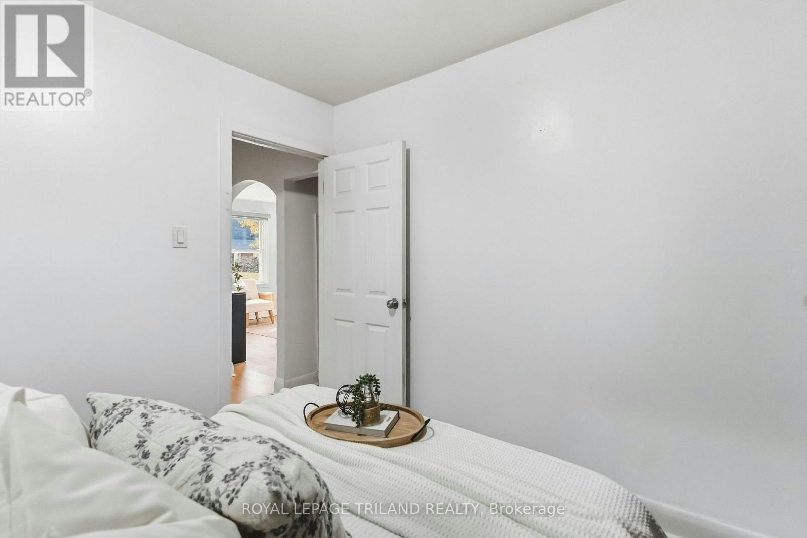 1628 Churchill Avenue, London, ON, N5W 2K9 - 23