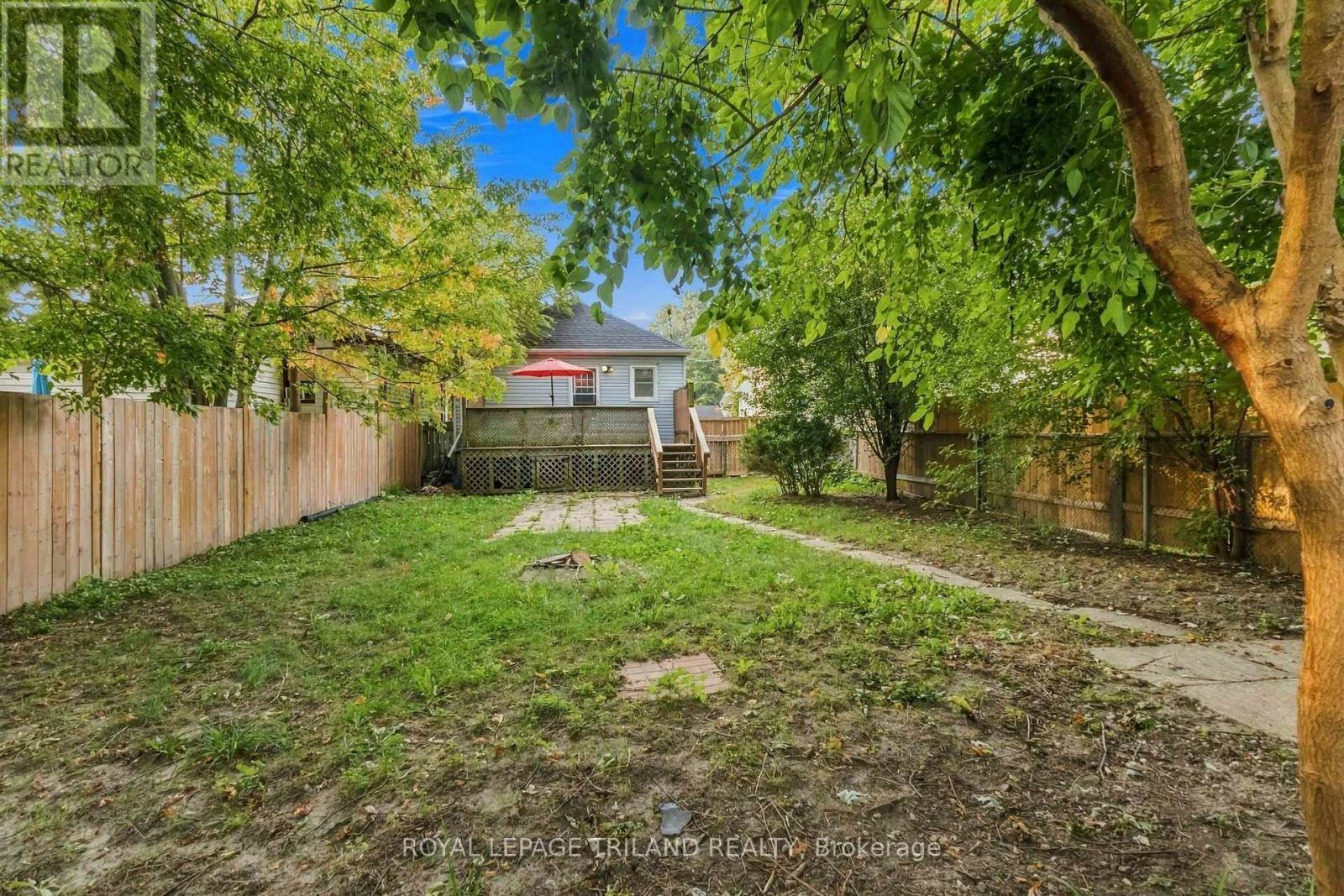 1628 Churchill Avenue, London, ON, N5W 2K9 - 35