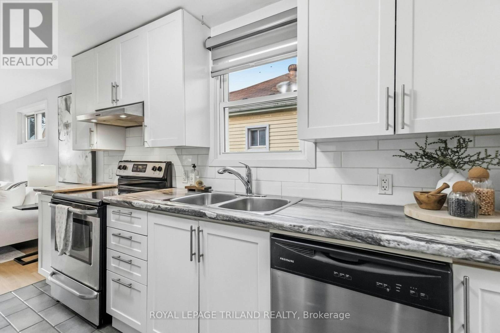 1628 Churchill Avenue, London, ON, N5W 2K9 - 21