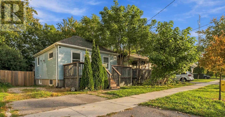 1628 Churchill Avenue, London, ON, N5W 2K9 - 3