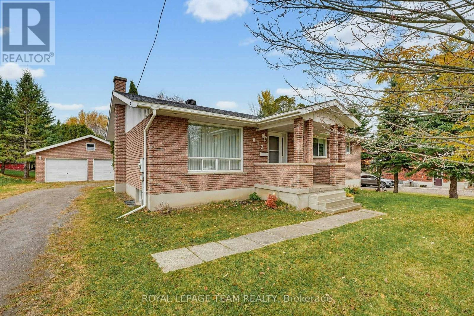 612 Elgin Street, Laurentian Valley, ON, K8A 4H2