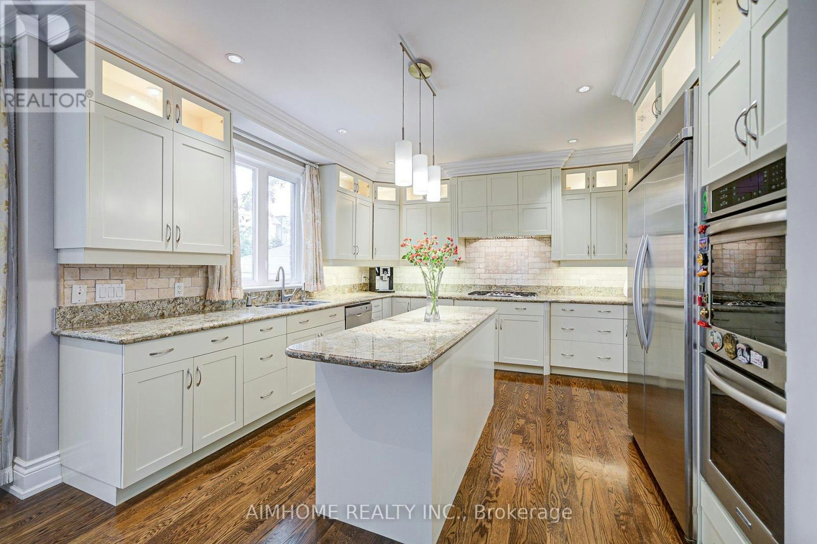 208 Florance Avenue, Toronto, ON, M2N 1G4 - 7