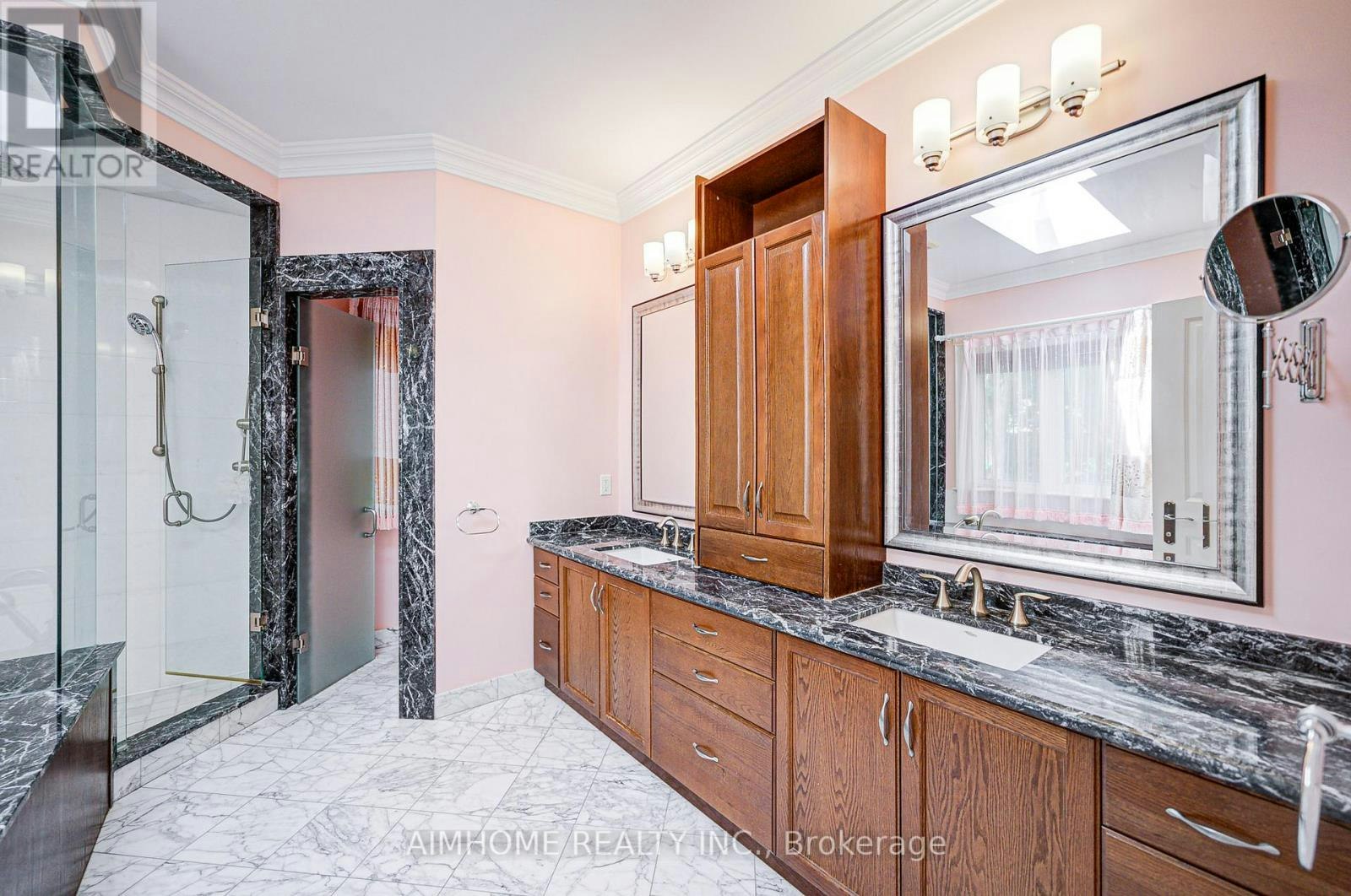 208 Florance Avenue, Toronto, ON, M2N 1G4 - 21