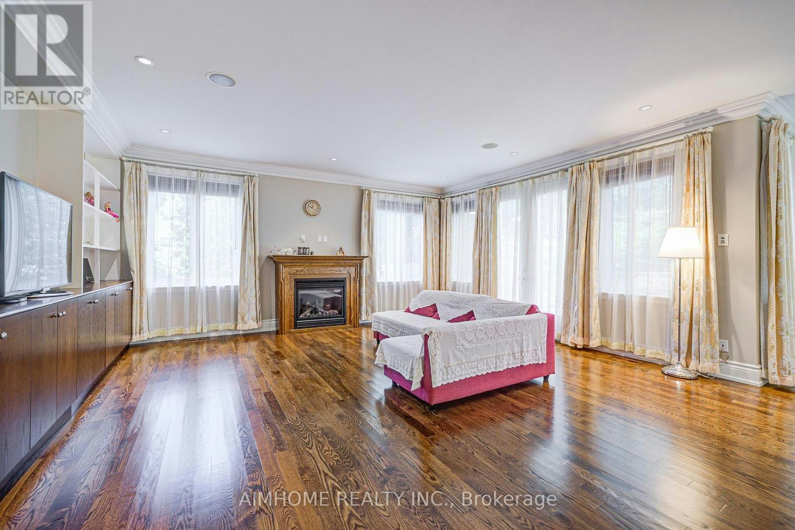208 Florance Avenue, Toronto, ON, M2N 1G4 - 9