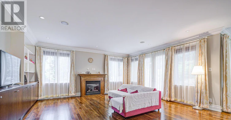 208 Florance Avenue, Toronto, ON, M2N 1G4 - 9
