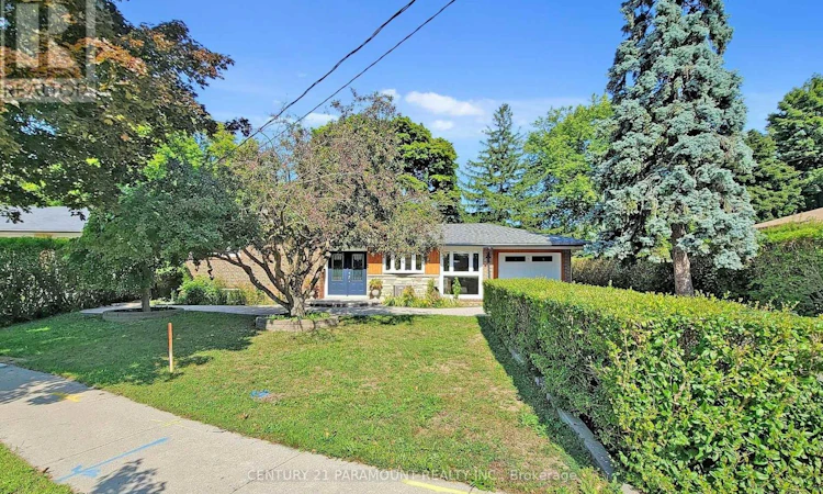 8 Waterfield Drive