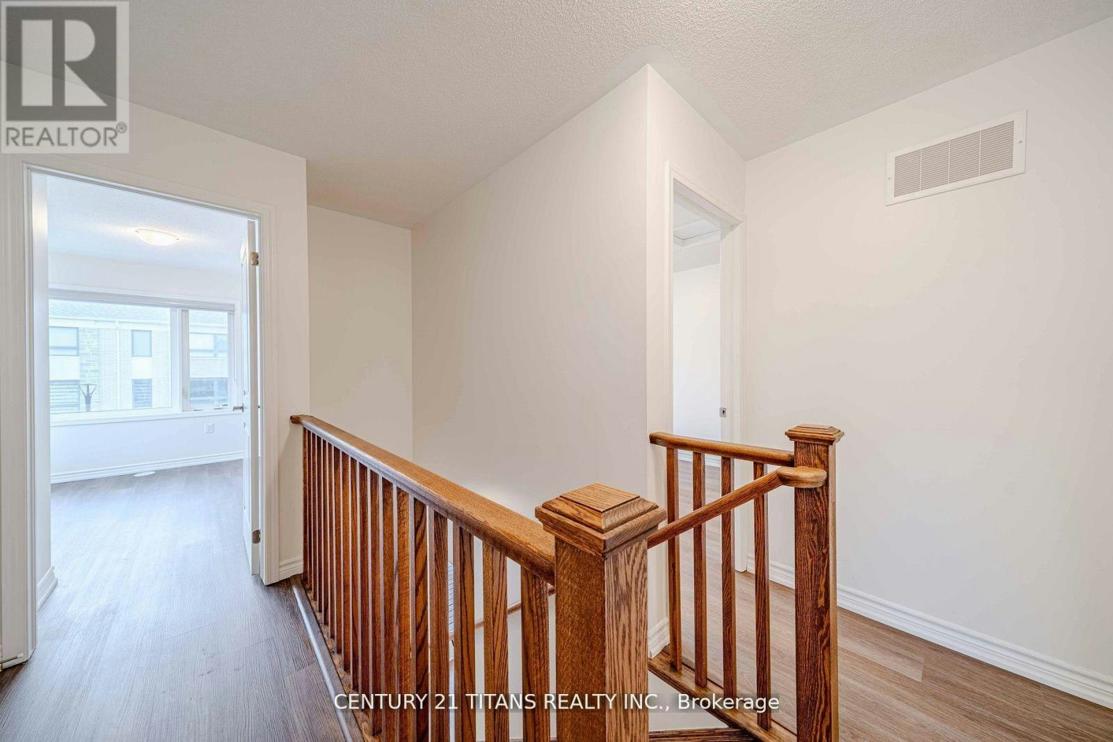 3321 Thunderbird Promenade, Pickering, ON, L1X 0N4 - 42
